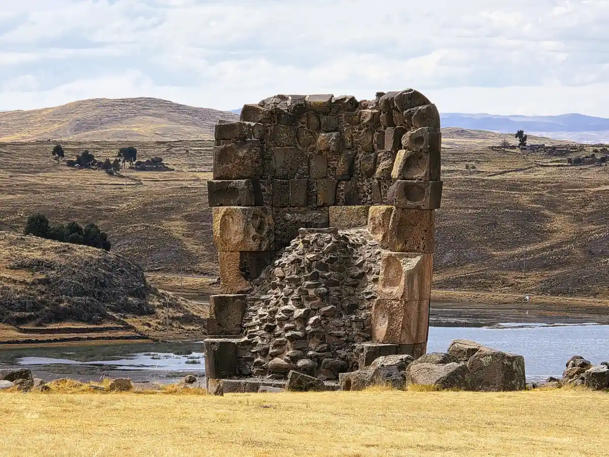 Tour Chullpas de Sillustani Medio Día Puno