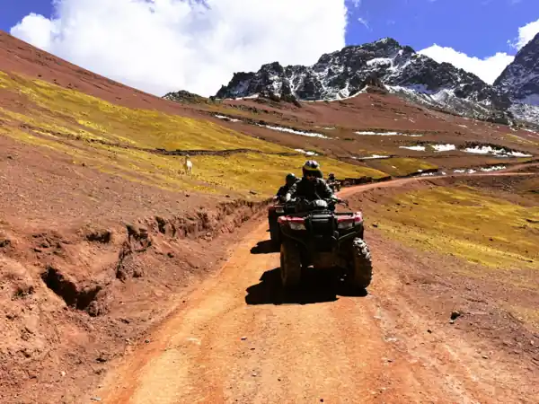 Tour Cuatrimotos Montaña Vinicunca y Valle Rojo